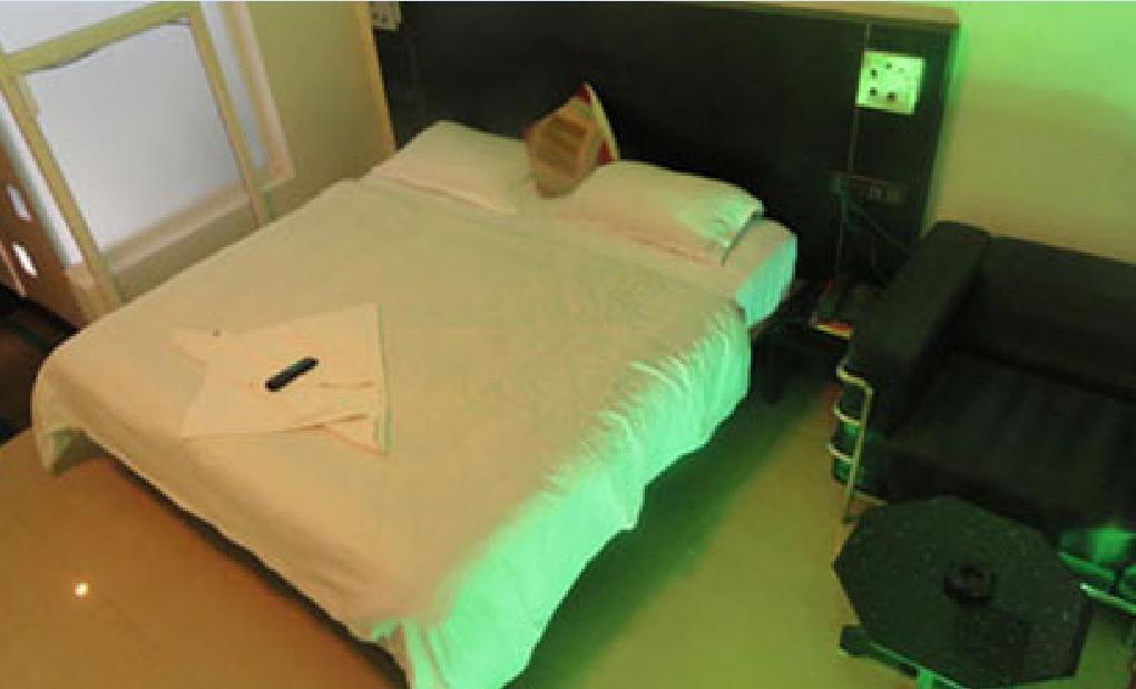 Hotel T.A.P. Gold Crest Bangalore Værelse billede