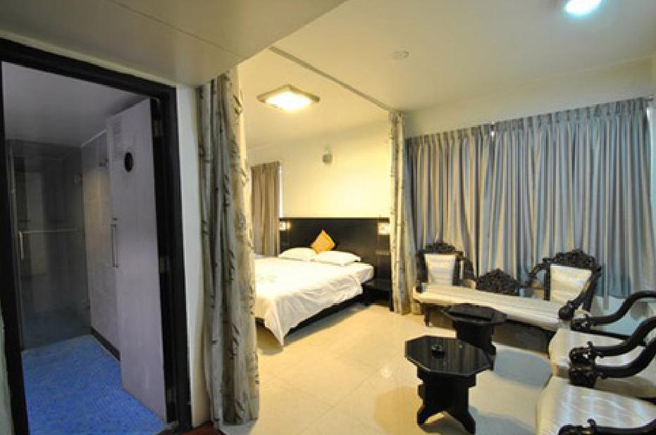 Hotel T.A.P. Gold Crest Bangalore Værelse billede