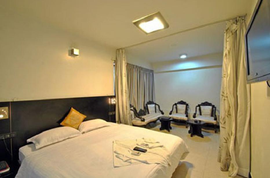Hotel T.A.P. Gold Crest Bangalore Værelse billede